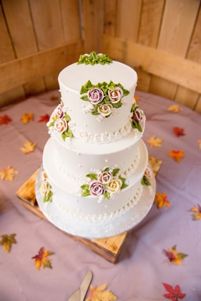 白色玫瑰蛋糕图片